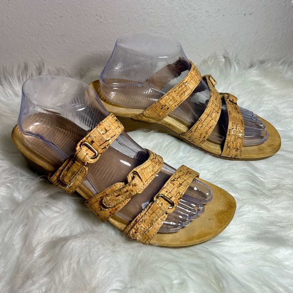 Vionic Dwyn Natural Cork Platform Sandals Wedge Size 8 - Picture 4 of 7